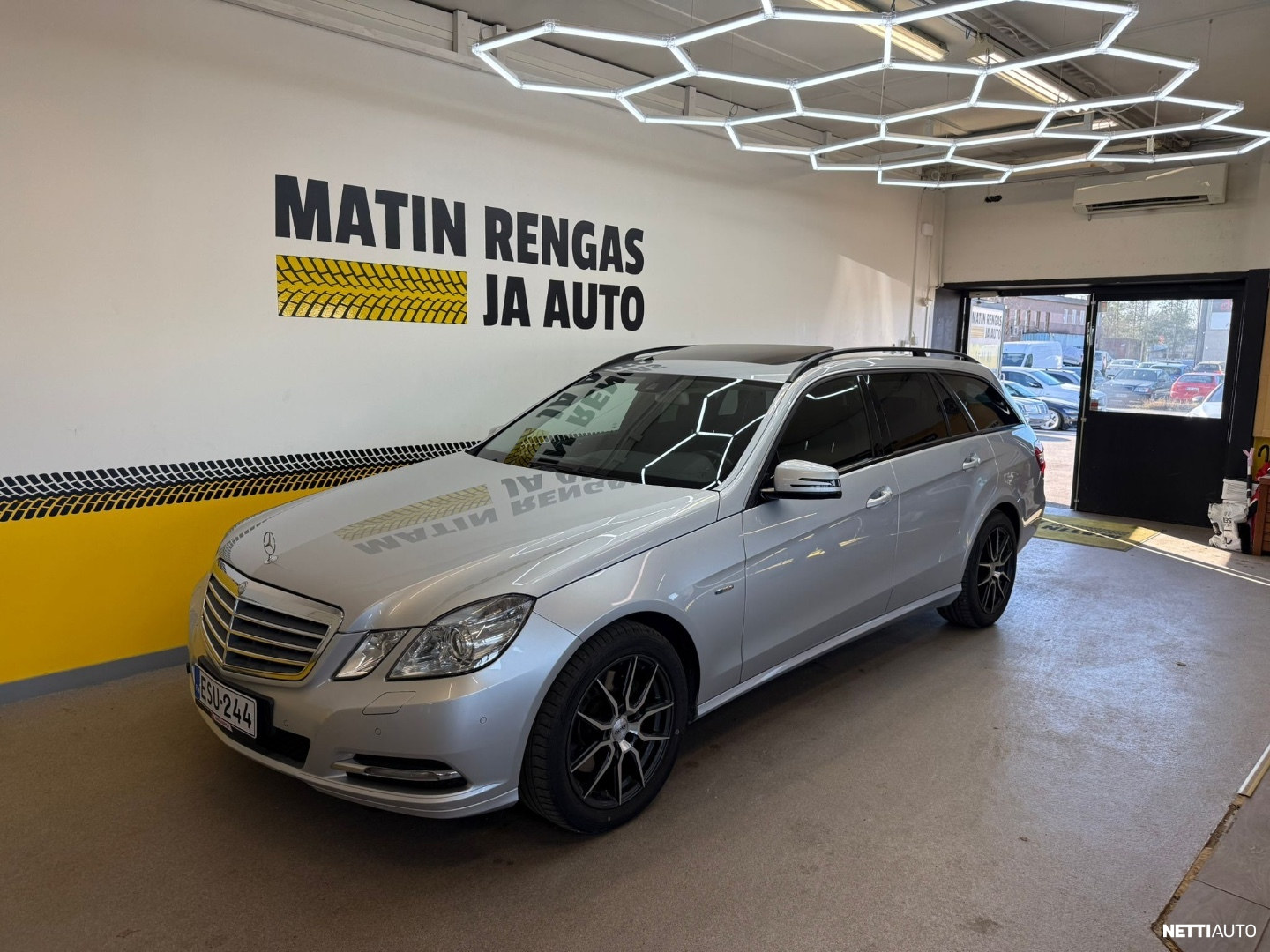 Mercedes-Benz E