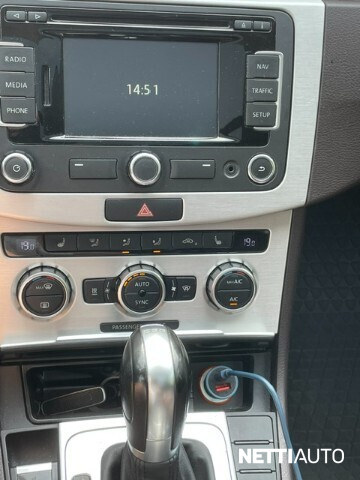 Volkswagen Passat 2014, photo 2/17
