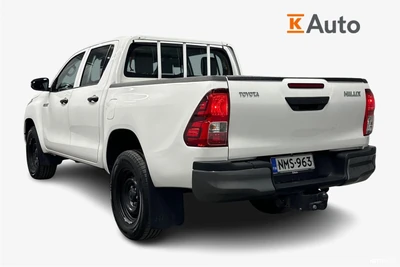 Toyota Hilux Double Cab 4WD 2,4D Life 2022, photo 2/26