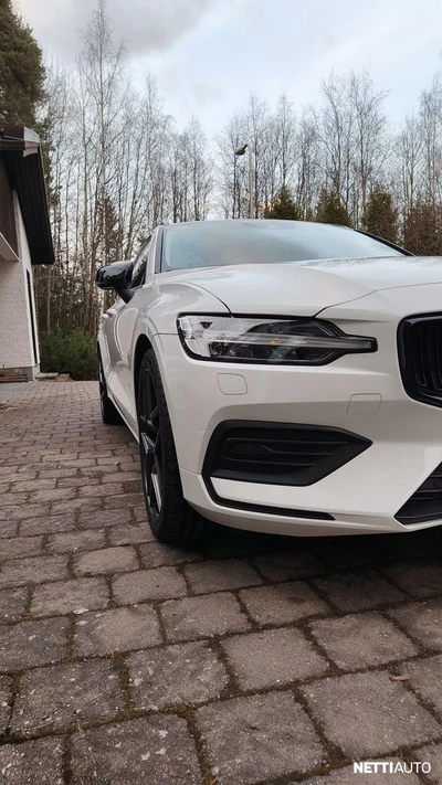 Volvo V60 D3 Business aut 2020, photo 2/8