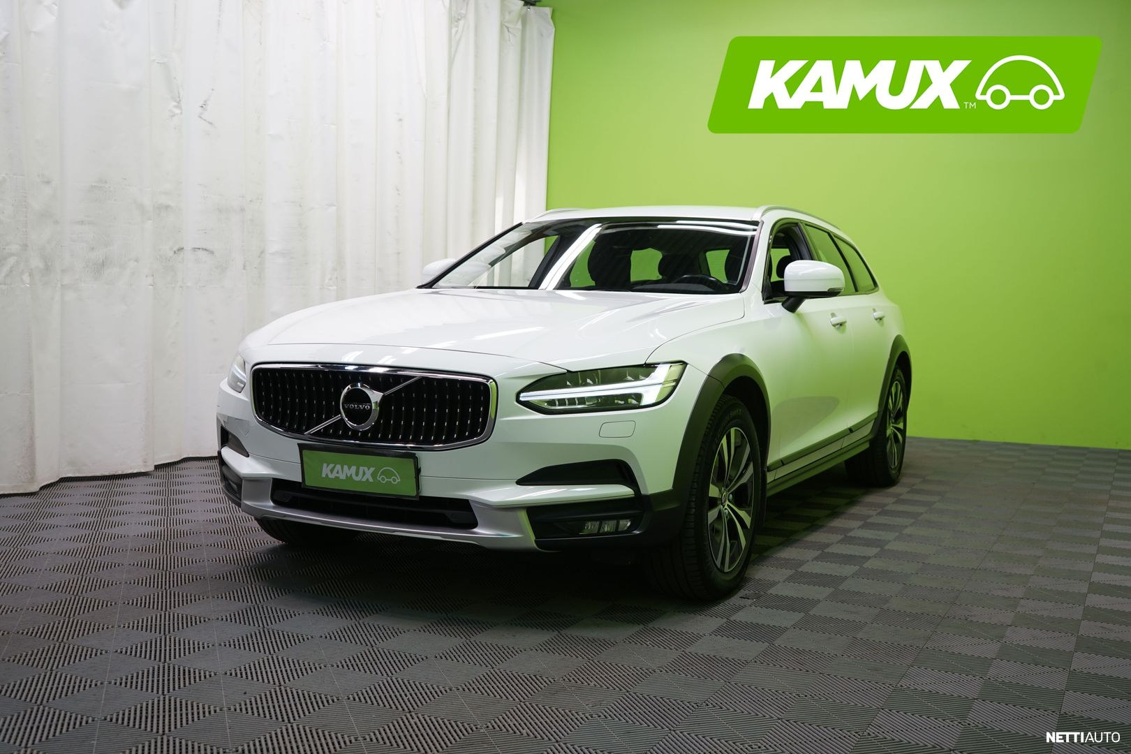 Volvo V90 Cross Country 2020, photo 6/30