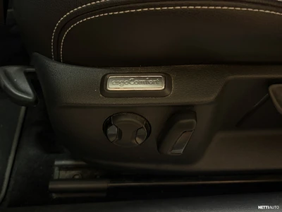 Volkswagen Passat 2021, photo 7/13