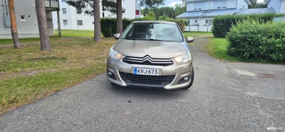 Citroen C4 HDi 112 Confort 2011, photo 1/9