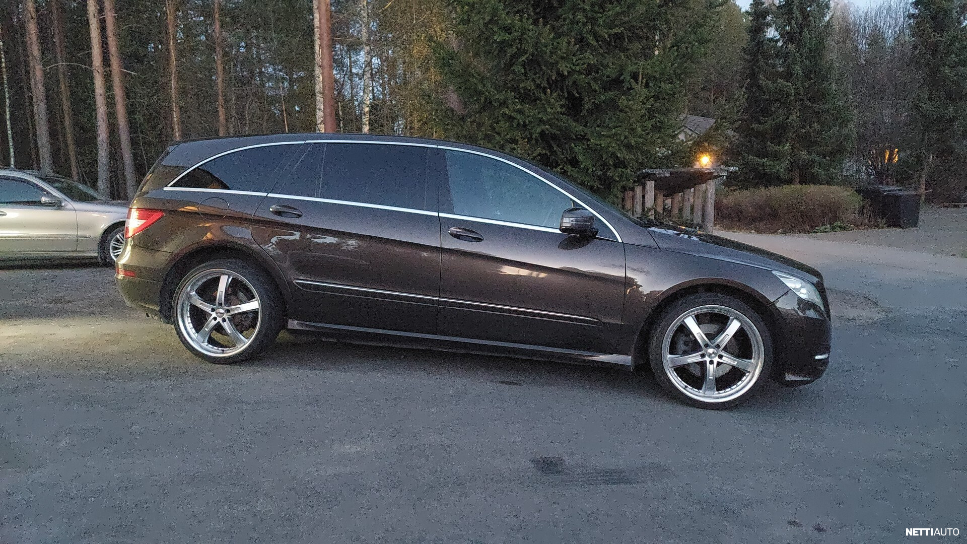 Mercedes-Benz R