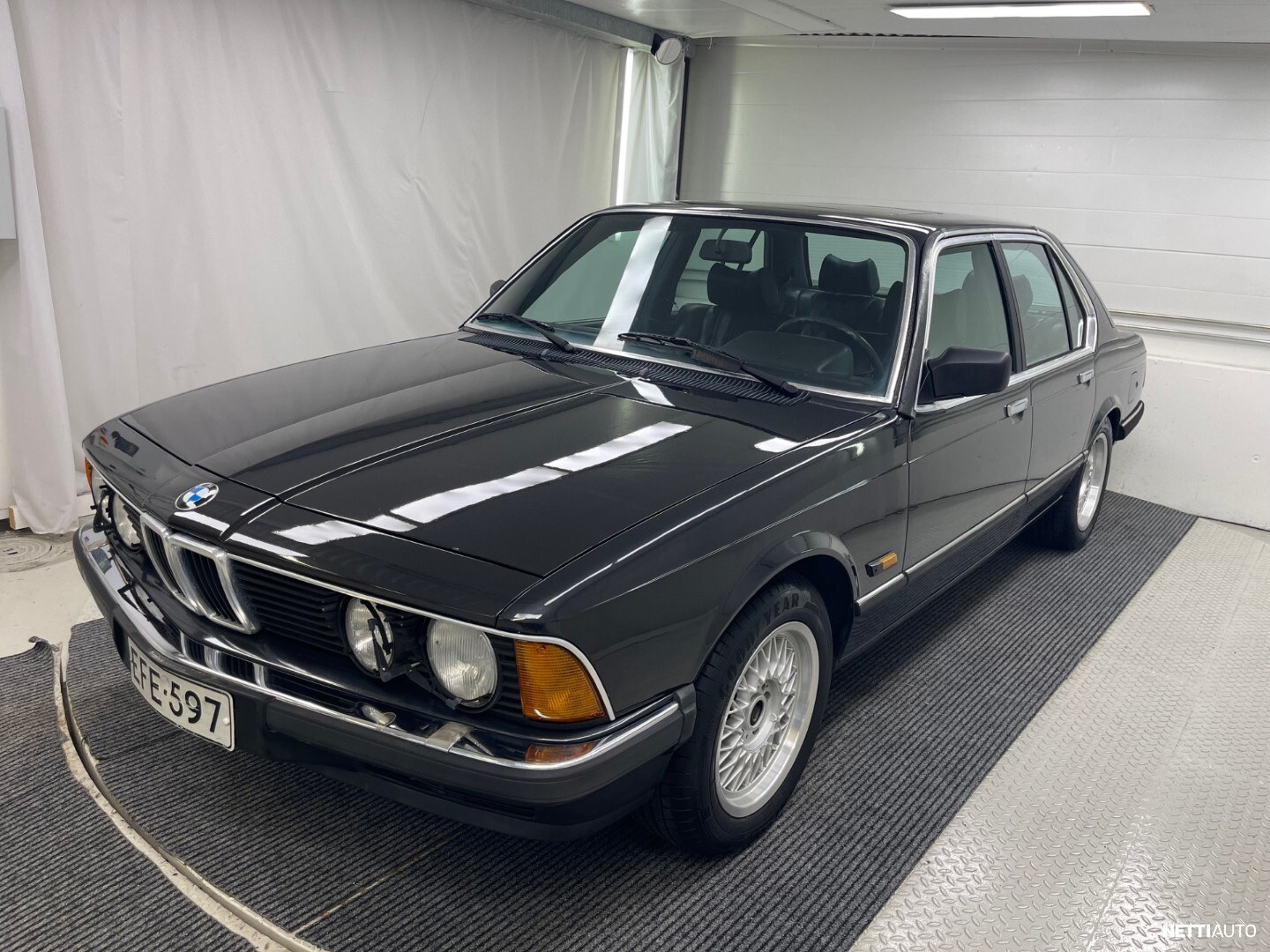 BMW 732