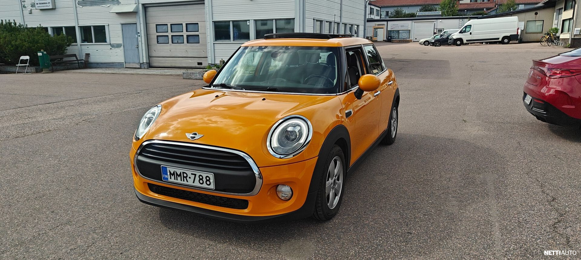 MINI Hatchback