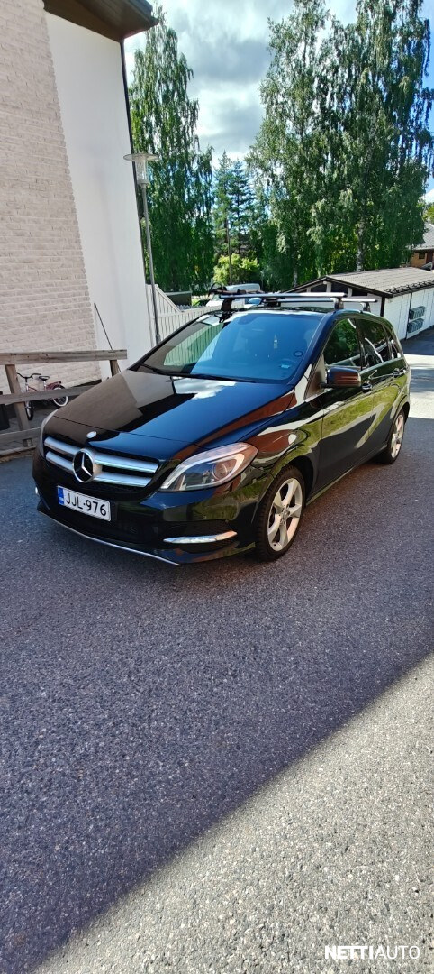 Mercedes-Benz B 200