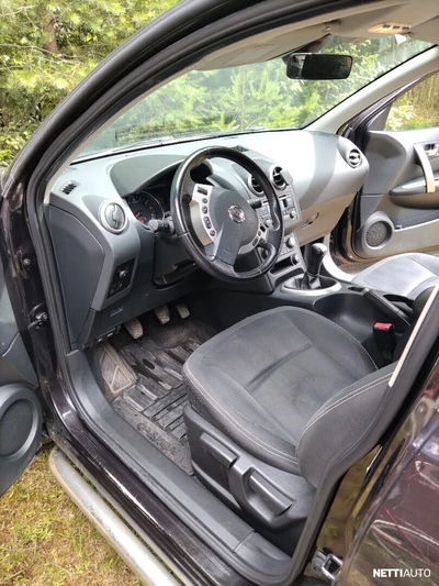 Nissan Qashqai 2011, photo 7/12