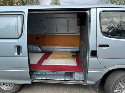 Toyota Hiace LH112L Van 2,4D 1990, photo 6/7