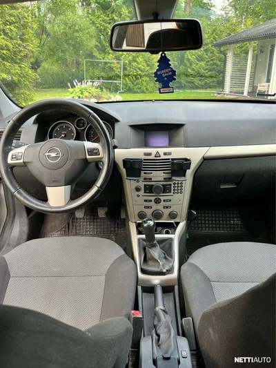 Opel Astra 2008, kuva 7/14