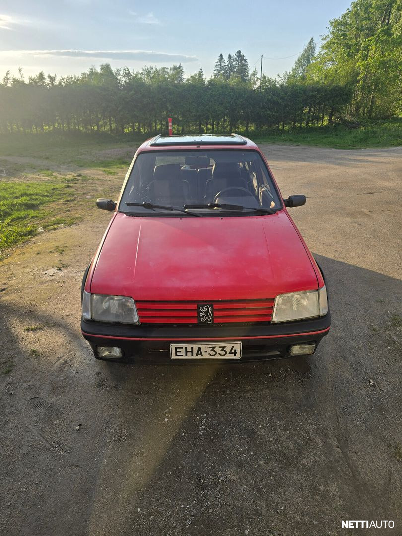 Peugeot 205
