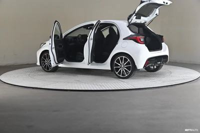 Toyota Yaris 2023, kuva 7/31