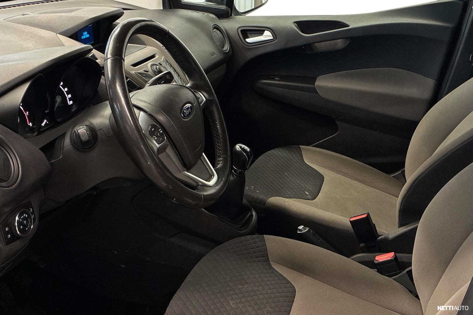 Ford Tourneo Courier 2016, kuva 7/35