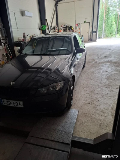 BMW 330 2008, kuva 1/10