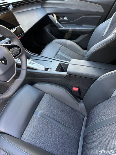 Peugeot 308 2024, photo 5/16