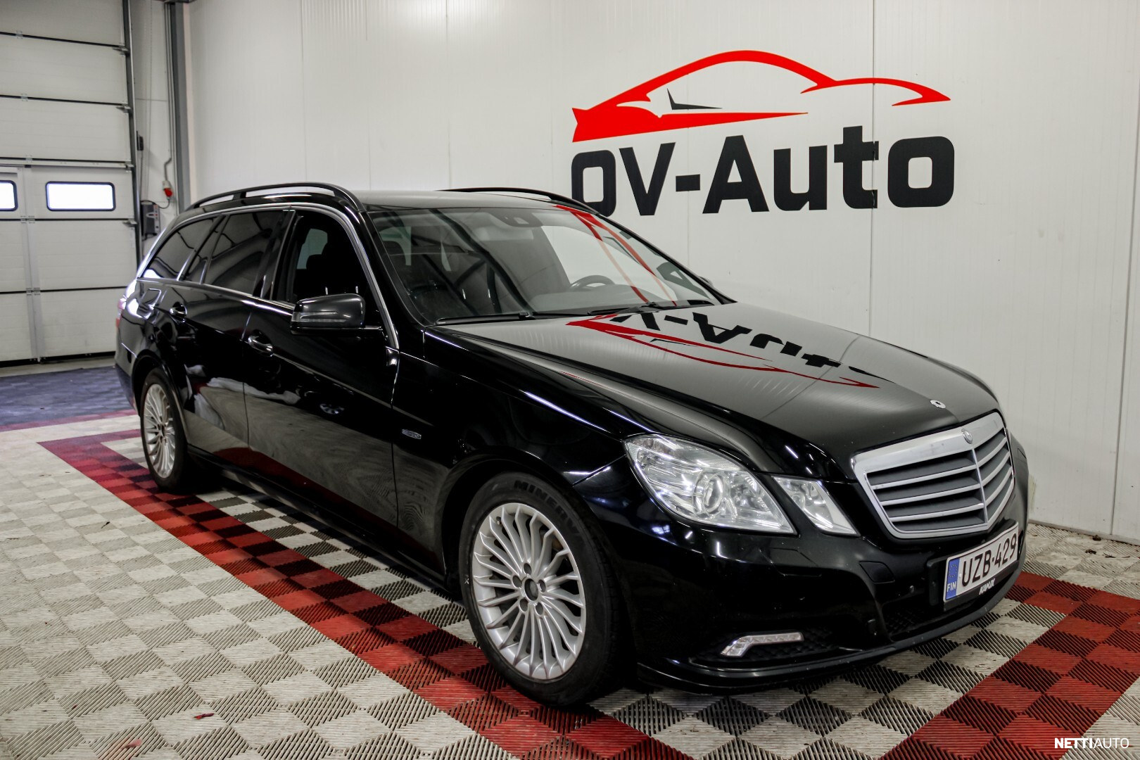 Mercedes-Benz E