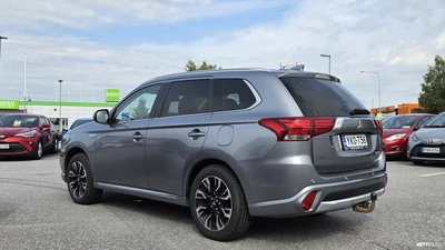 Mitsubishi Outlander PHEV 2016, photo 3/10