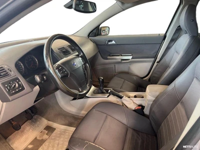 Volvo S40 T5 Momentum 2004, kuva 7/25