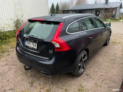 Volvo V60 2013, photo 3/4