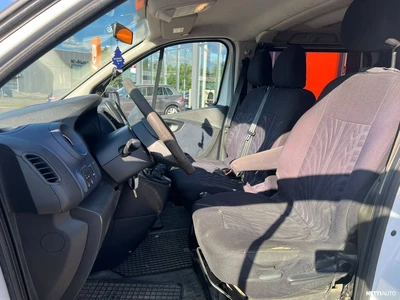 Opel Vivaro 2015, kuva 7/7