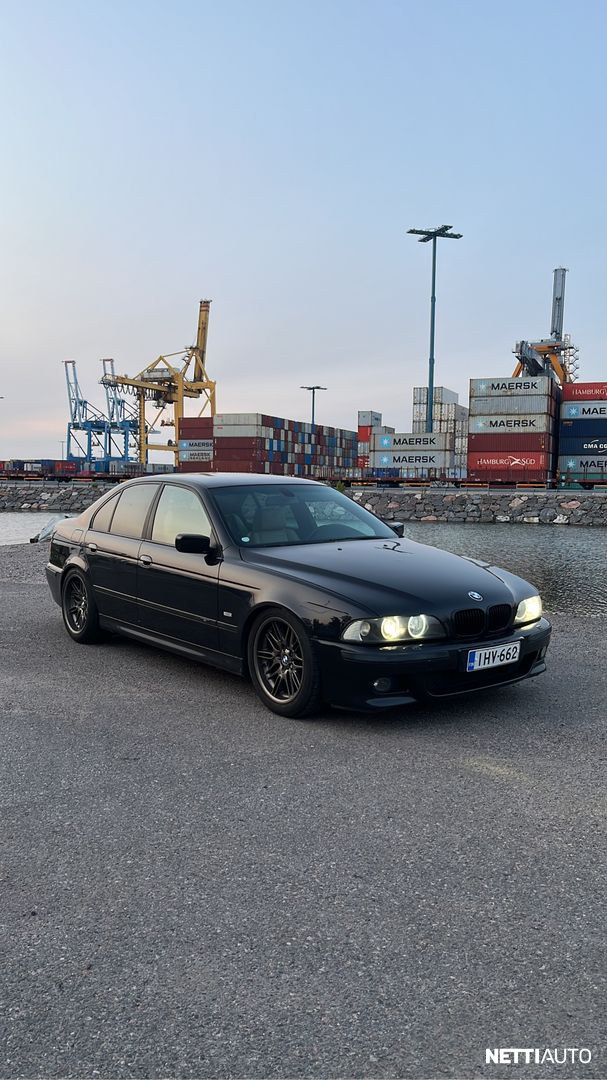 BMW 528