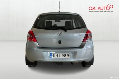 Toyota Yaris 2010, photo 3/22