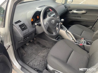 Toyota Auris 1,4 VVT-i Linea Terra 5ov 2008, photo 5/12
