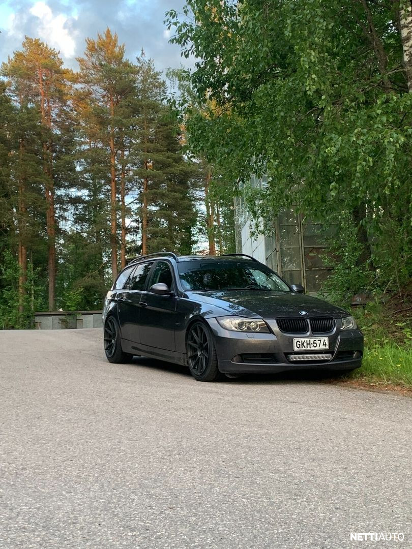 BMW 320