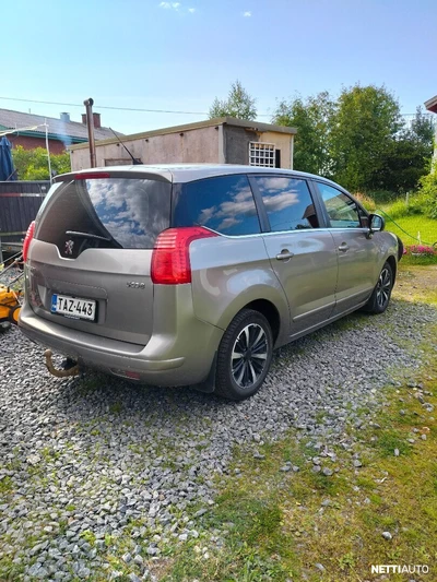 Peugeot 5008 2010, kuva 3/8