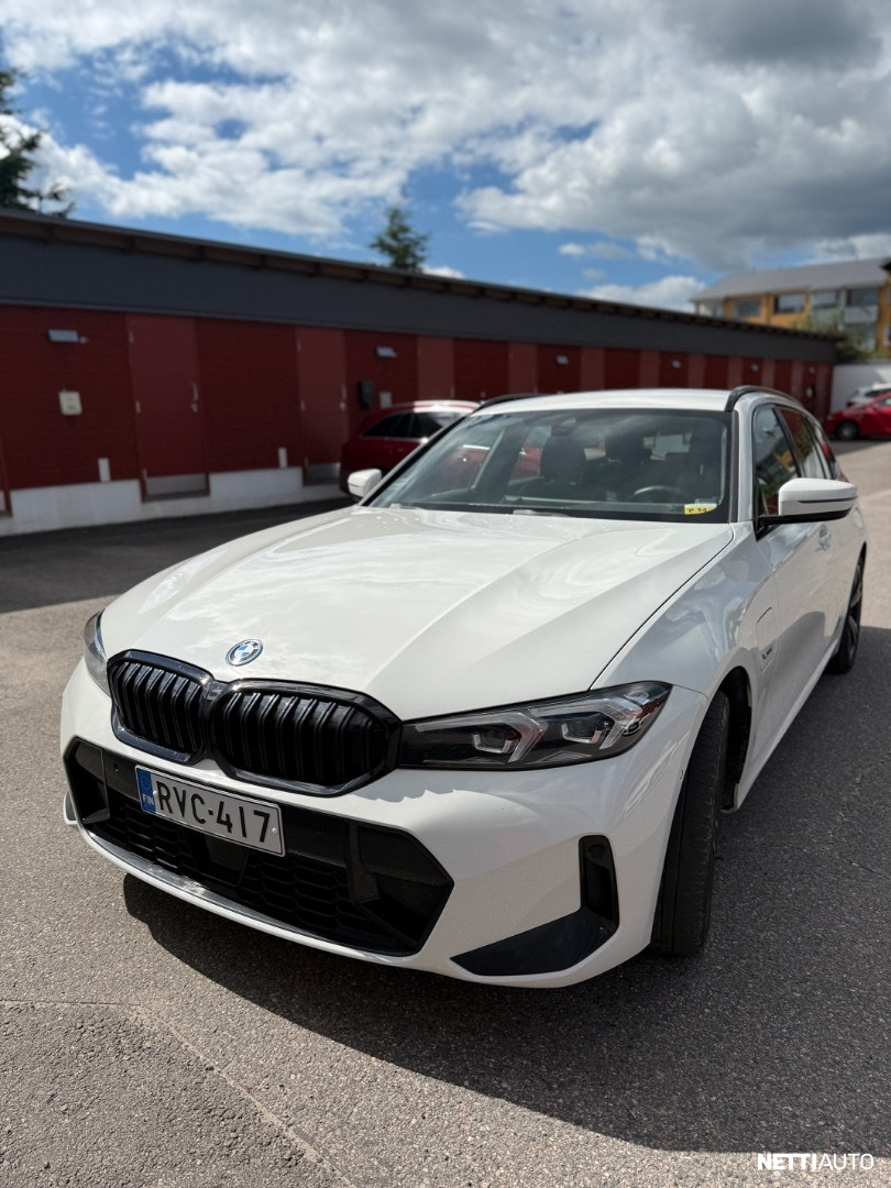 BMW 330