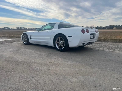 Chevrolet Corvette 1997, kuva 3/11