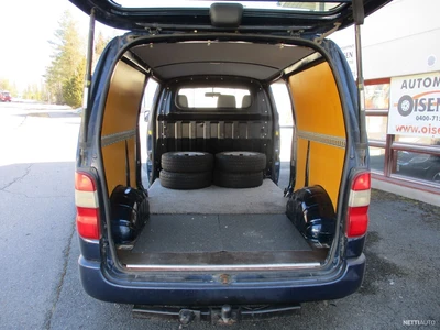 Toyota Hiace 2010, photo 7/13