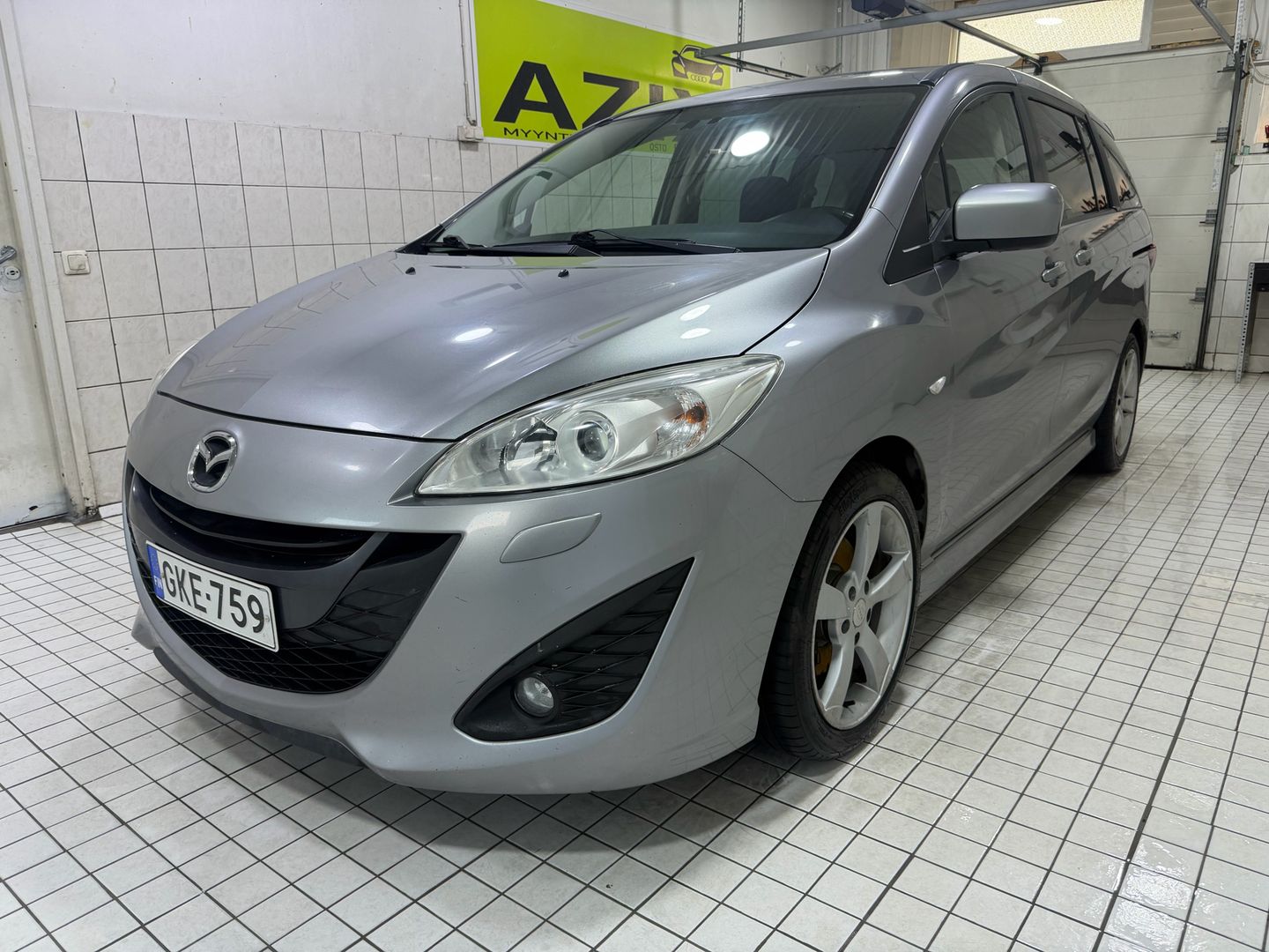 Mazda 5