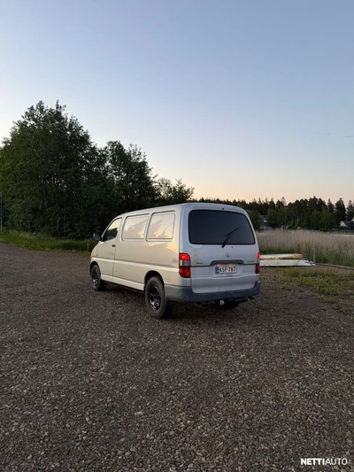 Toyota Hiace 2006, photo 4/11