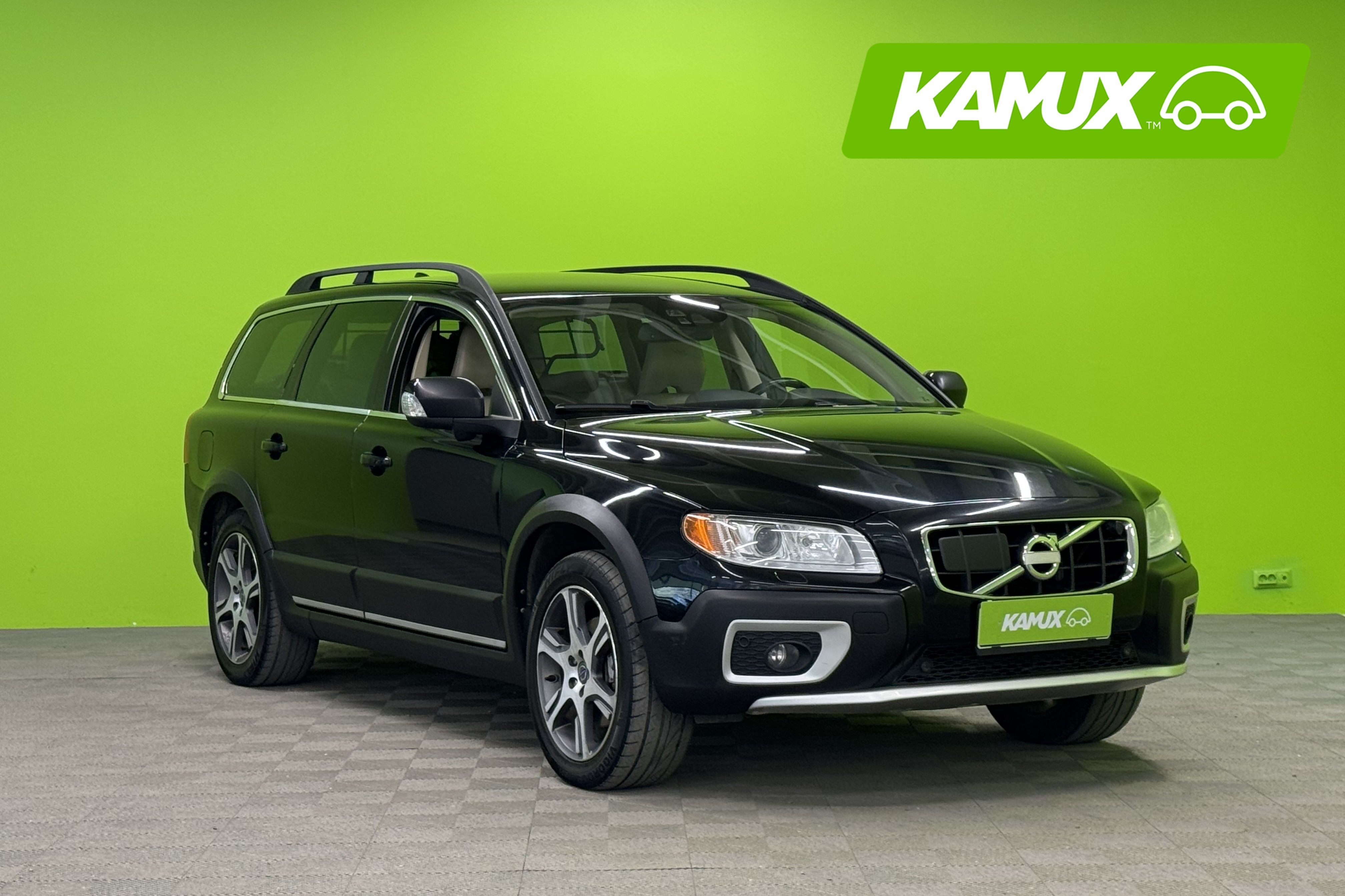 Volvo XC70 D5 AWD Summum aut - Huippu varusteet!