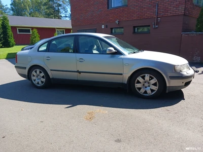 Volkswagen Passat 2000, photo 1/8