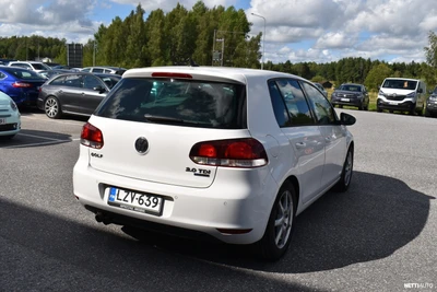 Volkswagen Golf 2012, kuva 2/7