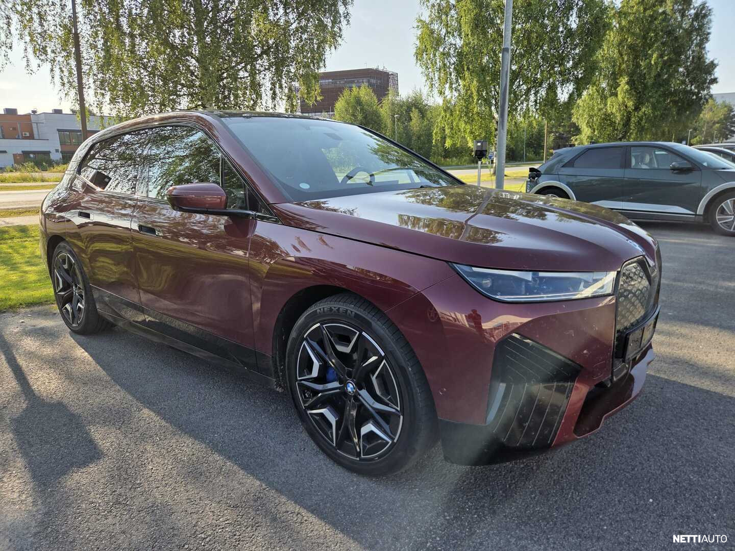 BMW iX