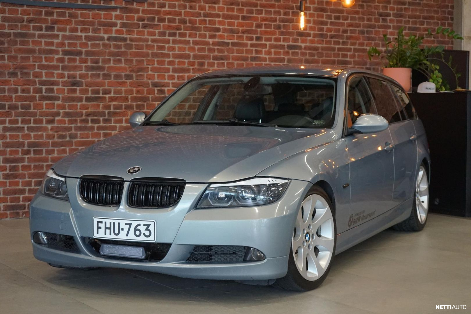 BMW 325