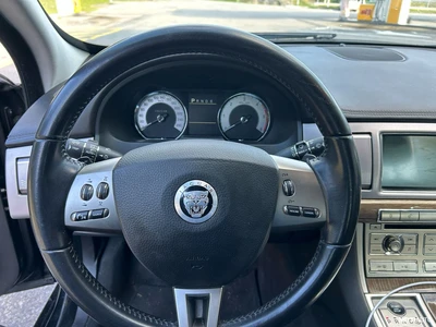 Jaguar XF 2008, photo 5/14