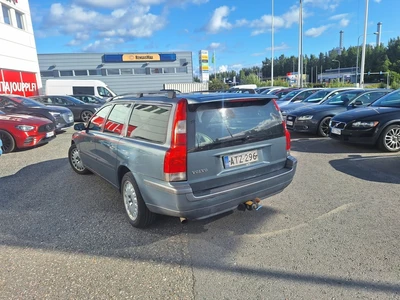 Volvo V70 2,5T AT 2003, kuva 3/7