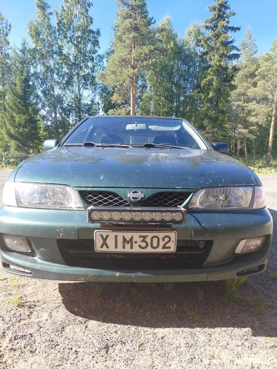 Nissan Almera 1,6 SR Hatchback 2000, photo 2/7