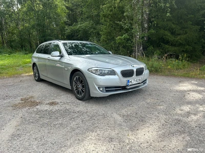 BMW 520 F11 2011, kuva 1/35