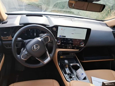 Lexus NX 450h+ AWD Executive 2025, kuva 3/3