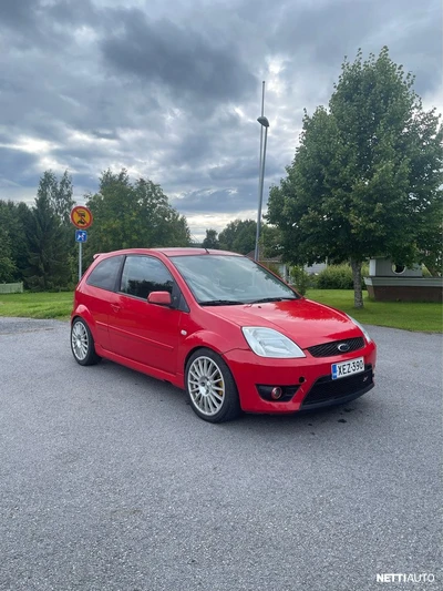Ford Fiesta 2005, photo 3/13