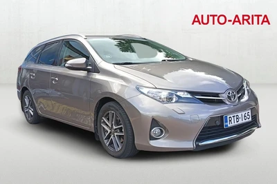 Toyota Auris 2014, photo 6/20