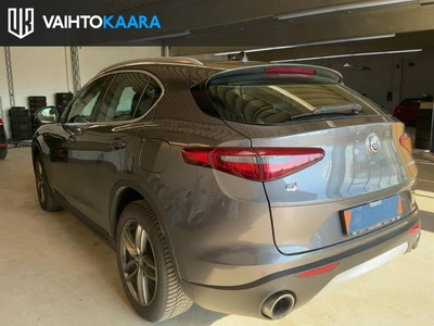 Alfa Romeo Stelvio 2018, kuva 3/12