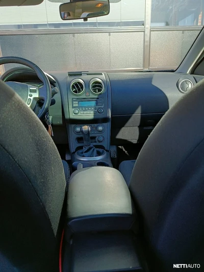 Nissan Qashqai+2 2011, kuva 7/24