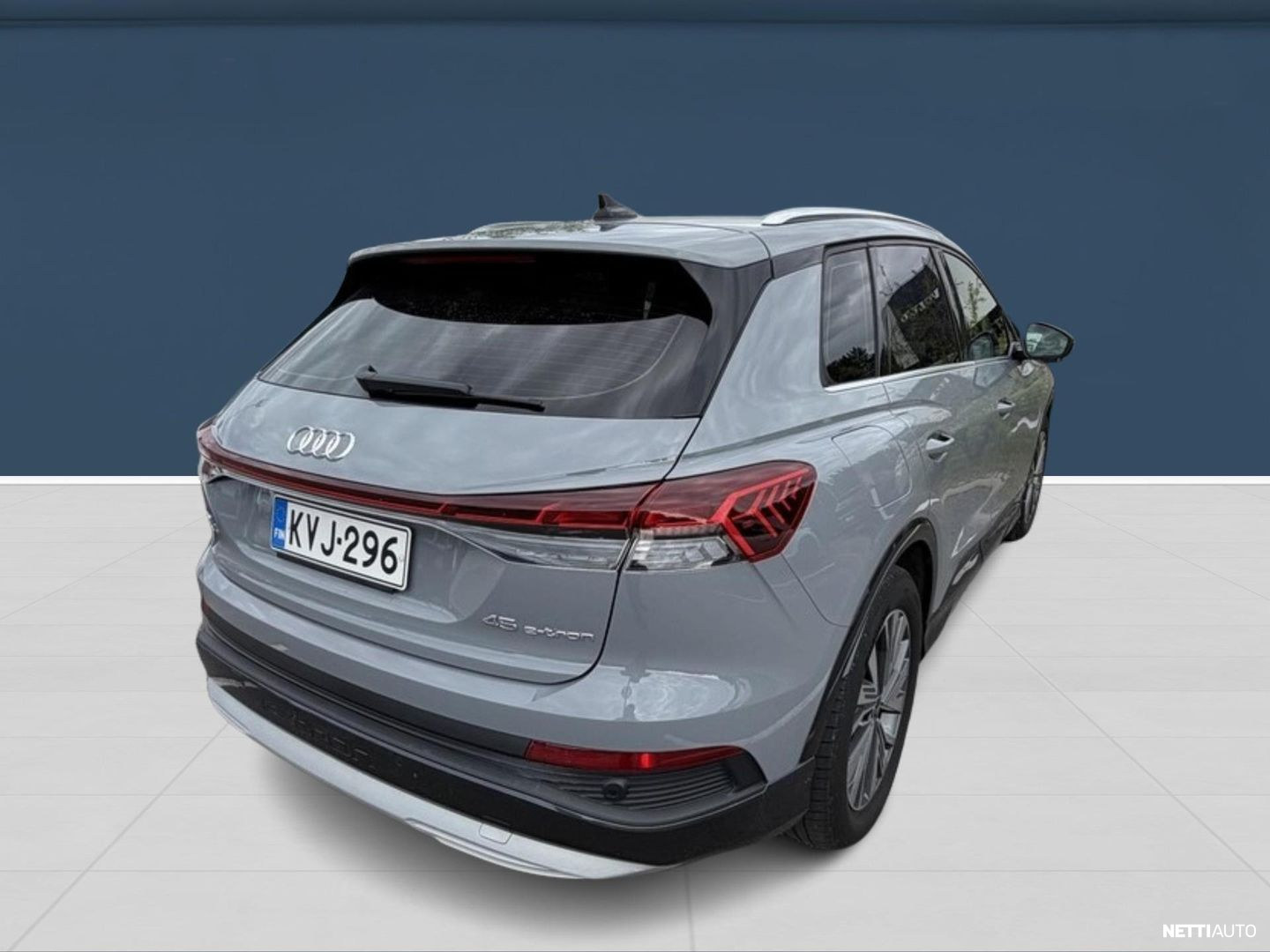 Audi Q4 e-tron 2022, photo 2/5