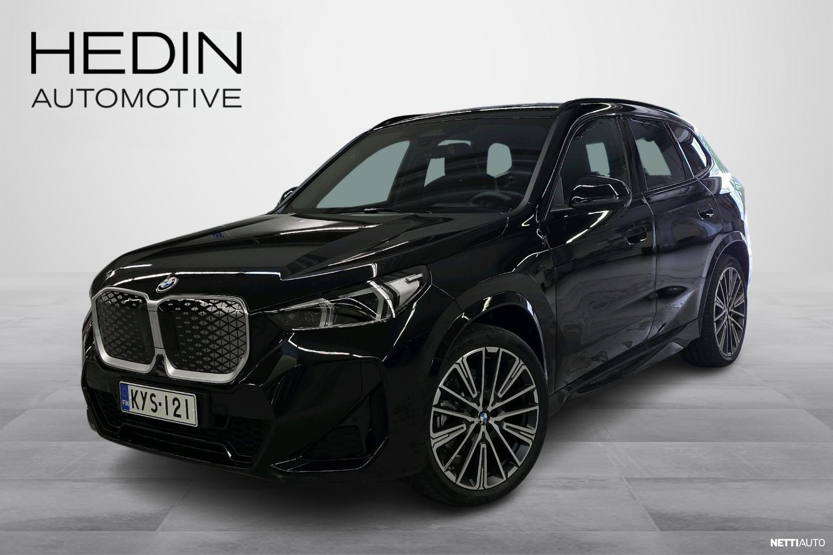 BMW iX1